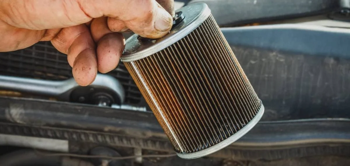 The correct way to replace the fuel filter element